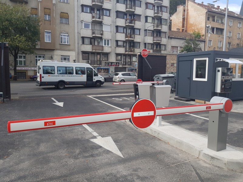 Fizető parkoló rendszerek Bp. 3. kerületben àtadàsra került a fizető parkolòrendszerünk